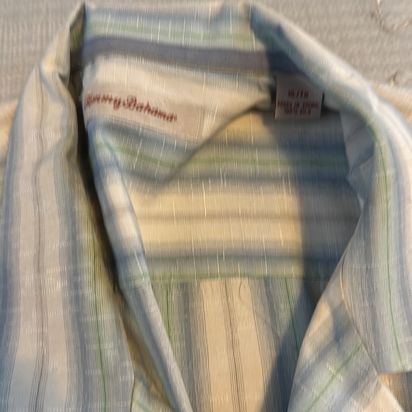 Tommy Bahama button down - Picture 3 of 3